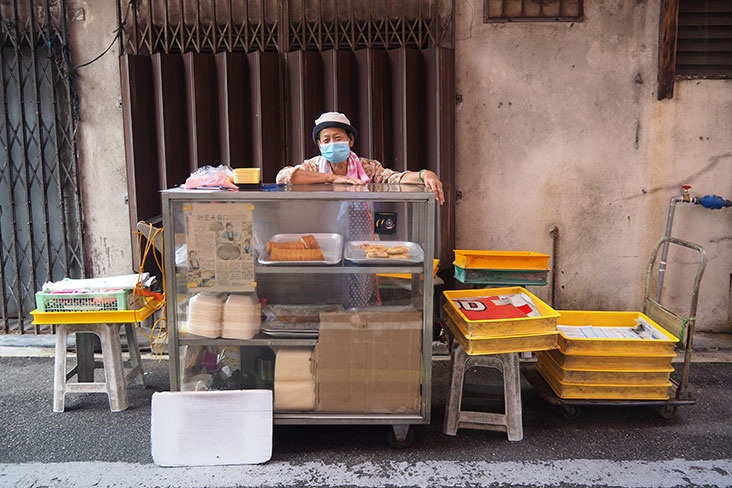 Support Madam Wong's stall hidden within this back lane just off Jalan Yap Ah Loy