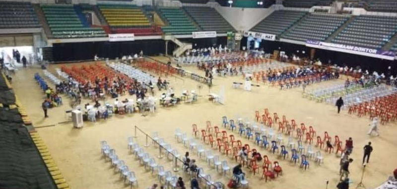 A shot of the Stadium Malawati CAC, which the ministry claimed was largely empty at 9.30am yesterday. — Picture from Facebook/Kementerian Kesihatan Malaysia 