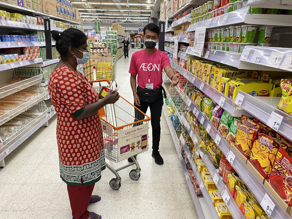 Through Aeon Bersamamu’s ‘Sayap Bagimu’ initiative, MAF plans to contribute thousands of boxes filled with essential food items to those who need them. — Picture courtesy of Malaysian Aeon Foundation