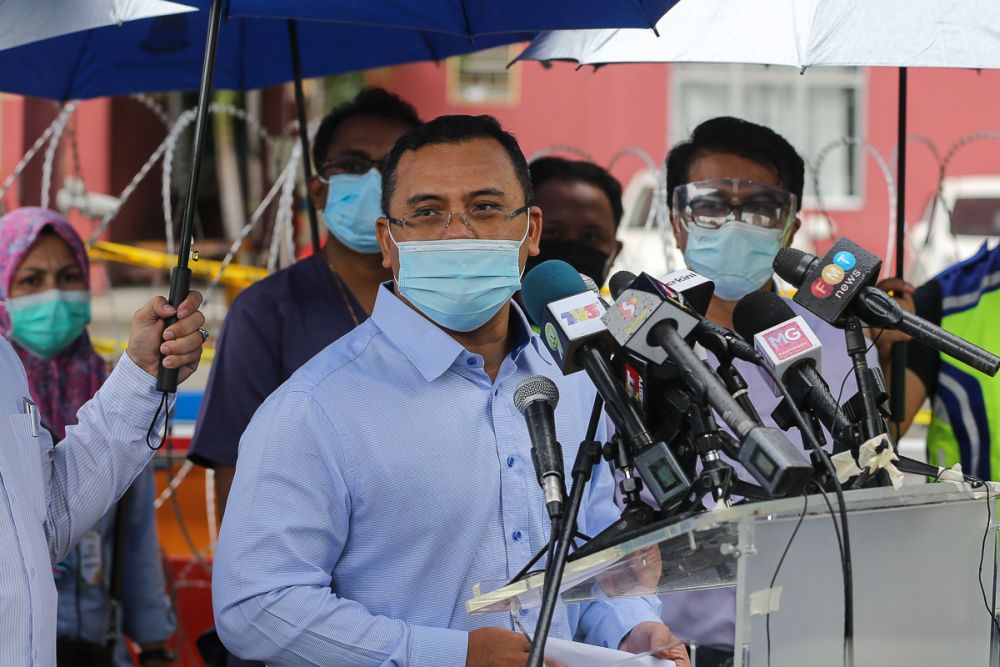 Selangor Mentri Besar Datuk Seri Amirudin Shari speaks to reporters during a visit to Mentari Court in Petaling Jaya July 5, 2021. u00e2u20acu201d Picture by Yusof Mat Isann