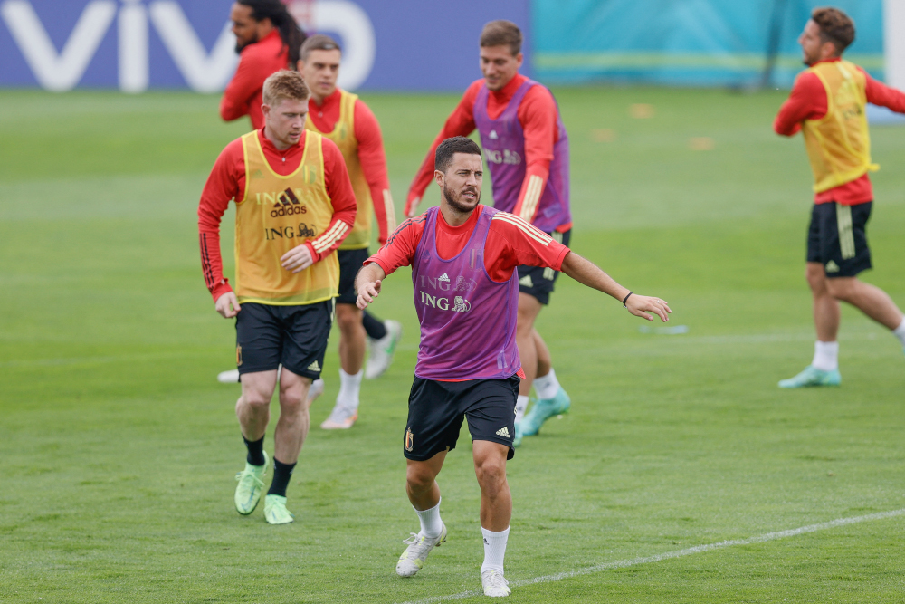 Belgiumu00e2u20acu2122s forward Eden Hazard and Belgiumu00e2u20acu2122s midfielder Kevin De Bruyne attend a training session in Tubize June 24, 2021 as part of the Uefa Euro 2020 football competition. u00e2u20acu201d AFP pic 