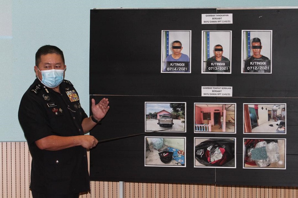 Johor deputy police chief Datuk Khaw Kok Chin explains last Sundayu00e2u20acu2122s raid and arrest of drug syndicate members at a house in Sungai Rengit, Pengerang during a media conference in Johor Baru July 1, 2021. u00e2u20acu201d Picture by Ben Tan