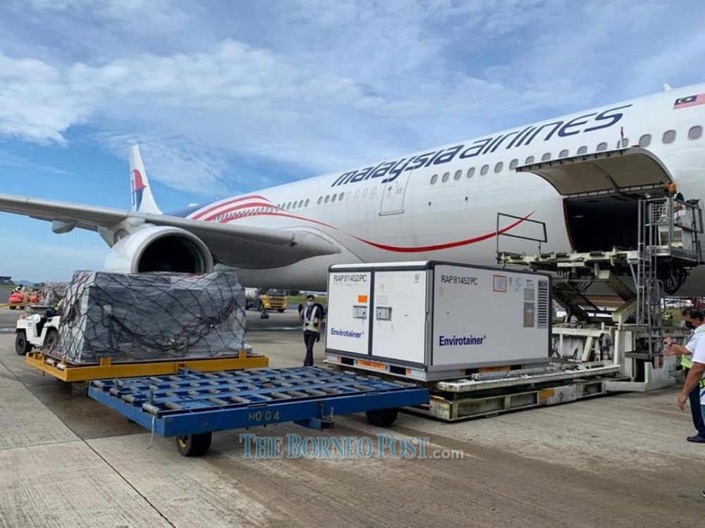 The shipment of what could be among the last batch of Sinovac arriving in Kuching this morning.  u00e2u20acu201d  Picture via Facebook/Dr Sim
