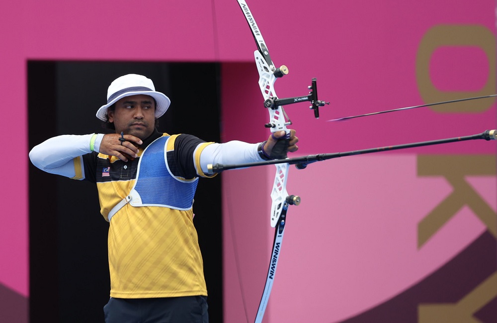National archer Khairul Anuar Mohamad competing in the Men's Individual Recurve event at the Tokyo 2020 Olympics at Yumenoshima Final Field today, Lumpur July 31, 2021. u00e2u20acu2022 Bernama pic