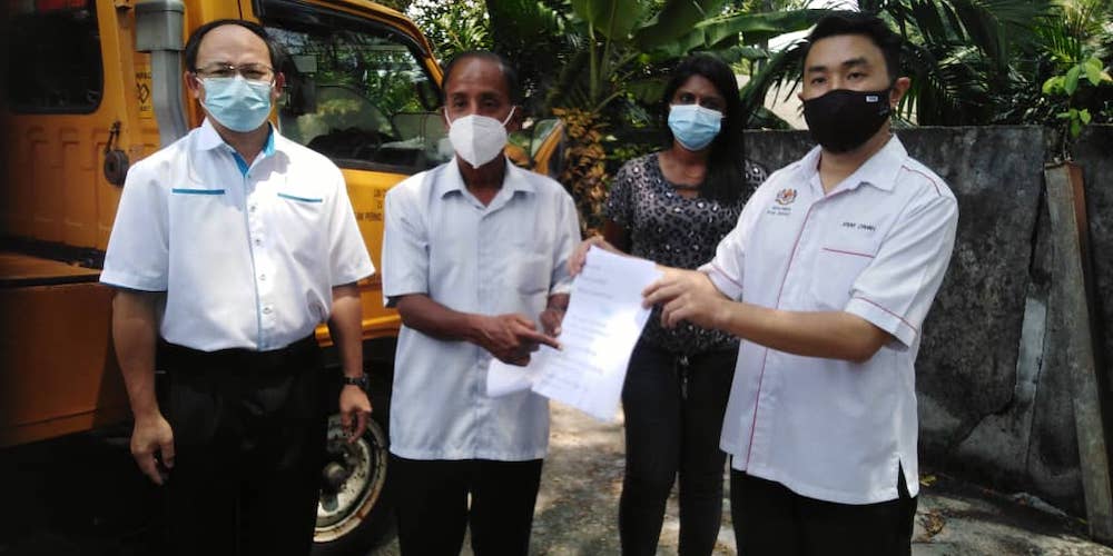 DAP MP M. Kulasegaran shows the police report he lodged today, claiming he was offered cash, a ministerial post and additional incentives to defect and support the Perikatan Nasional (PN) government. u00e2u20acu201d Picture courtesy of M. Kulasegaran