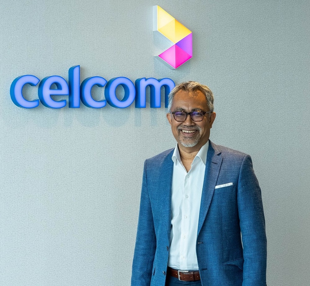 Idham Nawawi (pic) urges Malaysians to stay connected with each other through Celcomu00e2u20acu2122s 4G network with 4G devices. u00e2u20acu2022 Picture via Celcom