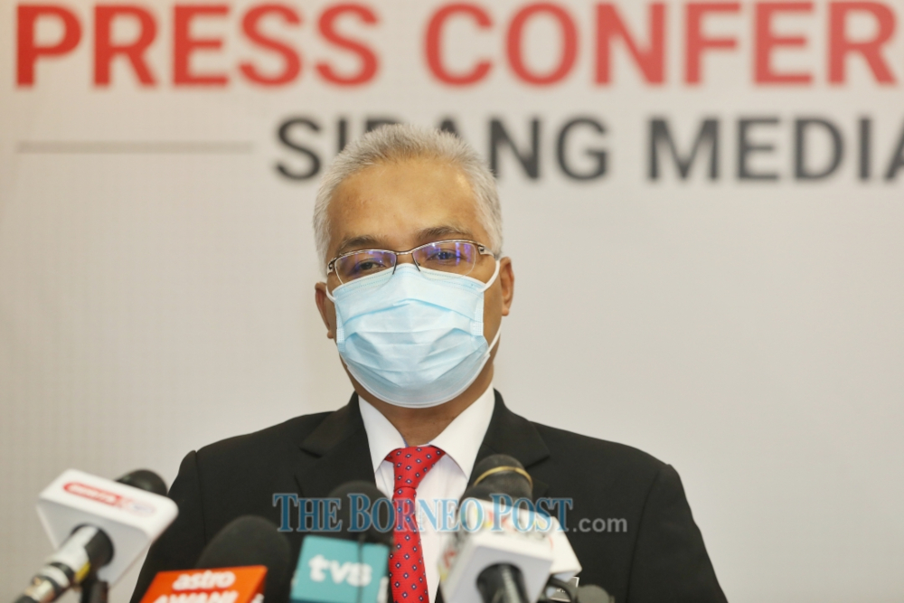 Sarawak Health Director Datuk Dr Mohamed Sapian Mohamed at a press conference. u00e2u20acu2022 Borneo Post Online picn