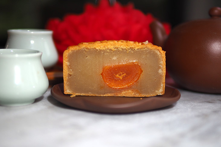 What makes Restaurant 195's mooncakes exceptional is their white lotus paste that is fragrant and smooth