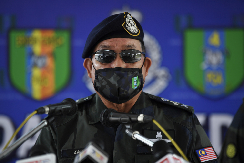 Bukit Aman Internal Security and Public Order Department director Datuk Zainal Abidin Kasim at a press conference at the 4th Battalion Camp of the General Operations Force in Semenyih, August 25, 2021. u00e2u20acu201d Bernama pic 