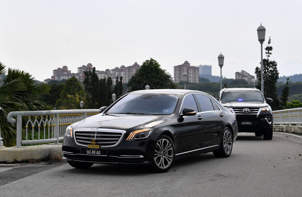 A vehicle carrying Sarawak chief minister Datuk Patinggi Abang Johari Openg who is also the GPS chairman arriving at the Perdana Putra Building to hold a meeting with Prime Minister Tan Sri Muhyiddin Yassin, August 11, 2021. u00e2u20acu2022 Bernama pic 