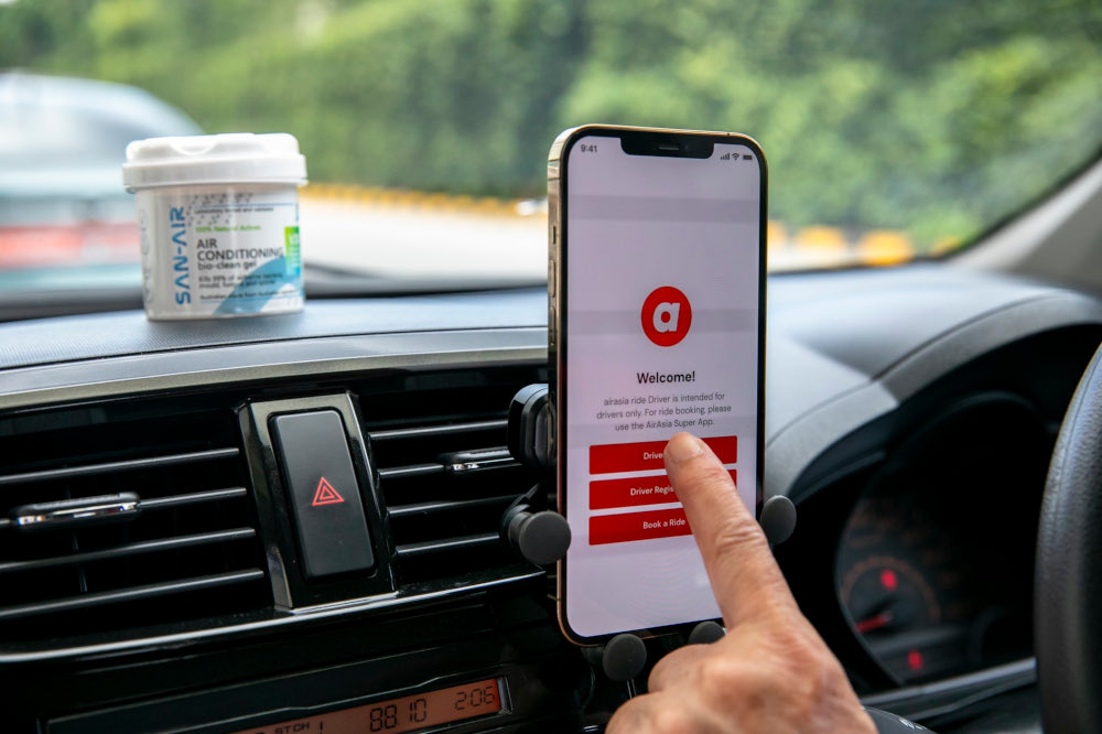 AirAsia chief executive officer (CEO) Tan Sri Tony Fernandes said the group is also planning to roll out the new e-hailing service in other countries, including Thailand, Indonesia, the Philippines and Singapore. u00e2u20acu201d Picture from Twitter/@airasia