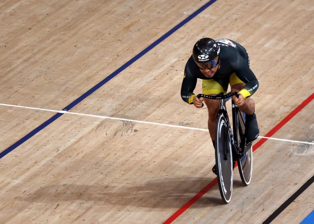 National track cyclist Datuk Azizulhasni Awang in action during the menu00e2u20acu2122s keirin final at the Izu Velodrome in Shizuoka August 8, 2021. u00e2u20acu201d Picture via Twitter