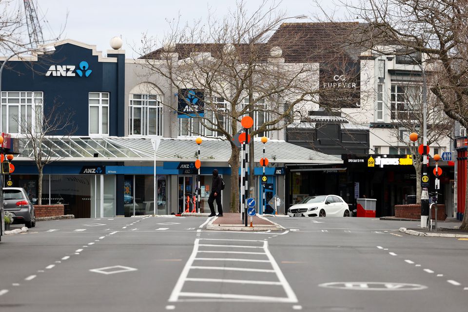 A normally busy road is deserted during a lockdown to curb the spread of a coronavirus disease (Covid-19) outbreak in Auckland, New Zealand, August 26, 2021. u00e2u20acu201d Reuters pic