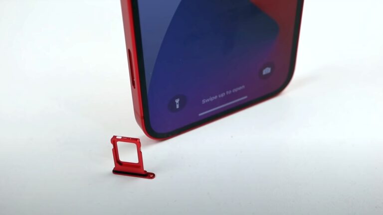 YouTuber and DIY repairman Hugh Jeffreys successfully created probably the worldu00e2u20acu2122s first iPhone 12 that supports 5G mmWave that could take dual nano-SIM cards. u00e2u20acu2022 SoyaCincau pic