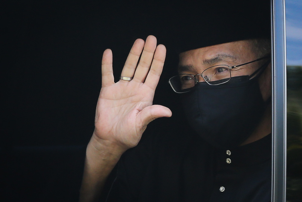 A vehicle ferrying Defence Minister Datuk Seri Hishammuddin Hussein leaves Istana Negara in Kuala Lumpur August 30, 2021. u00e2u20acu201d Picture by Yusof Mat Isa