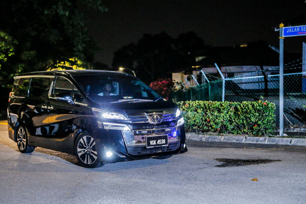 A vehicle carrying Deputy Prime Minister Datuk Seri Ismail Sabri seen entering the residence of Prime Minister Tan Sri Muhyiddin Yassin in Bukit Damansara at 8.51pm, August 3, 2021. u00e2u20acu2022 Picture by Hari Anggara