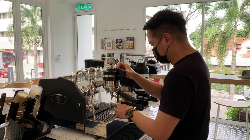 The Sama-Sama Lokal platform has significantly benefited the small businesses with its promo and discounts subsidy. ― Picture courtesy of Maybank Malaysia