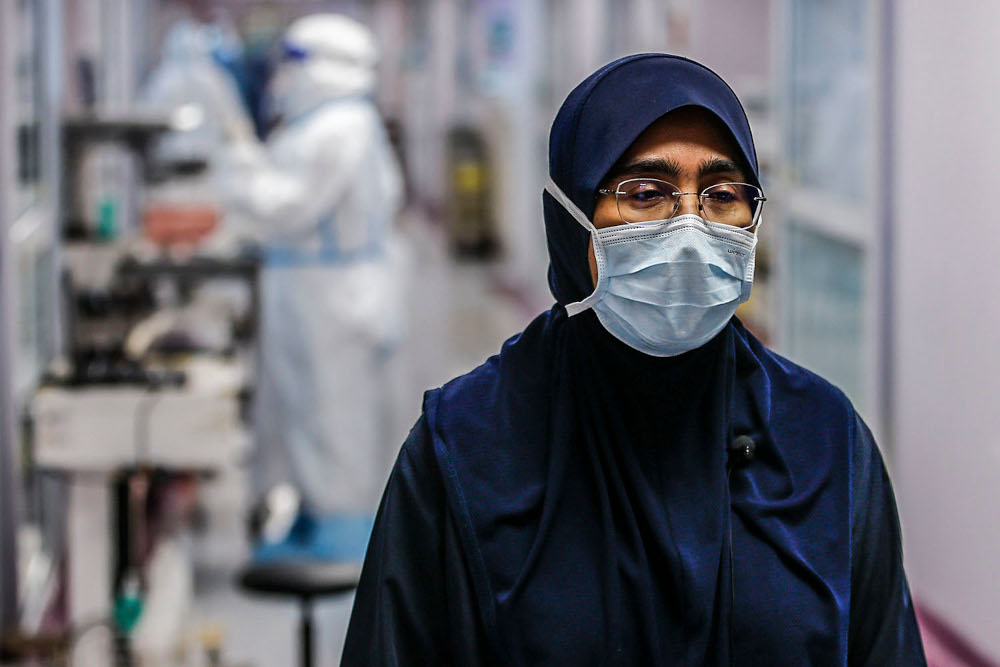 University Malaya Medical Centre infectious disease head Assoc Prof Dr Sharifah Faridah Syed Omar has seen many ups and downs throughout the pandemic trying to save her patients. — Picture by Hari Anggara