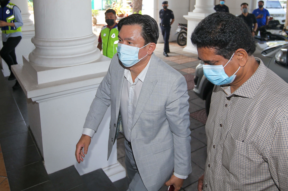 Paul Yong arrives at the Ipoh High Court August 17, 2021. u00e2u20acu201d Picture by Farhan Najib