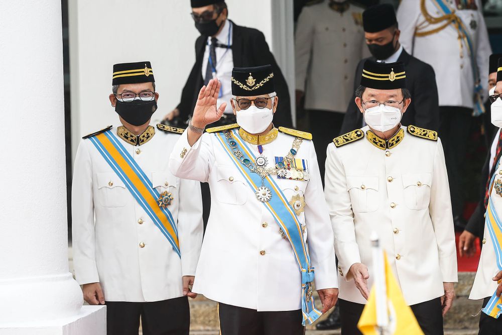 Penang Yang Dipertua Negeri Tan Sri Tun Ahmad Fuzi Abdul Razak (centre) waves at members of the media at the Penang state assembly building in George Town August 30, 2021. u00e2u20acu201d Picture by Sayuti Zainudinnn