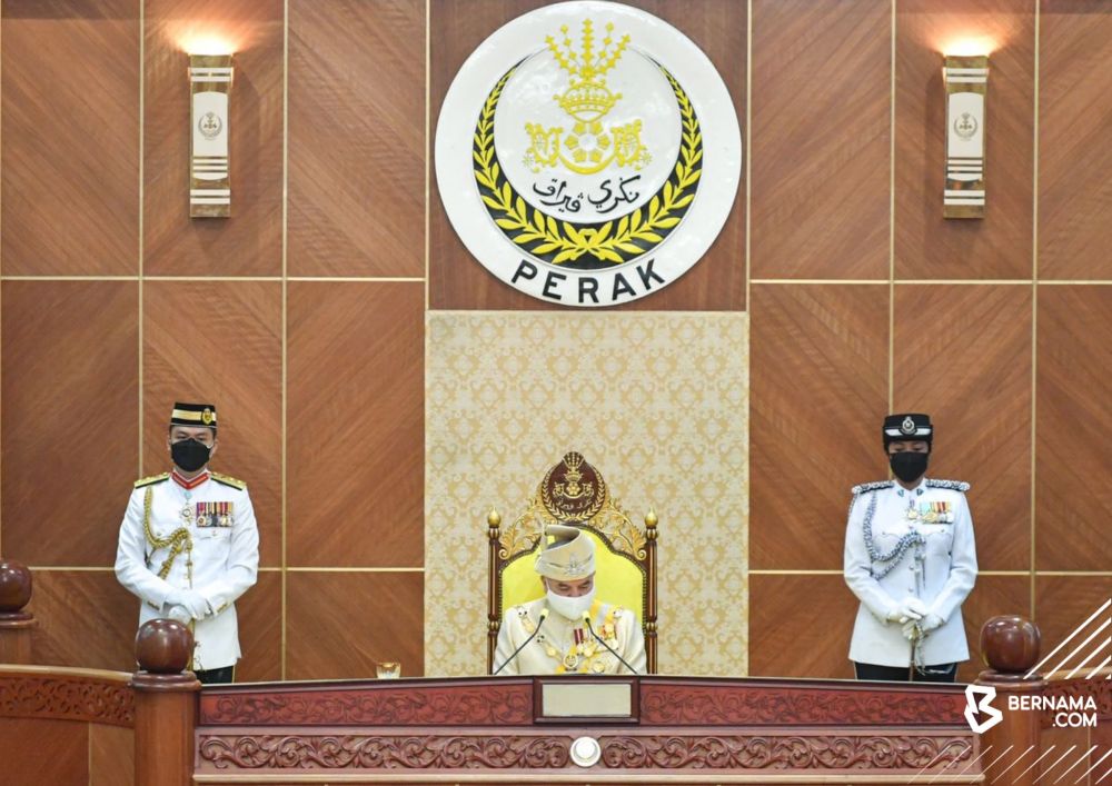 Perak's Sultan Nazrin Muizzuddin Shah delivers the opening address for the first session of the fourth year of the 14th state legislative assembly at the Perak Darul Ridzuan Building in Ipoh August 25, 2021. u00e2u20acu201d Picture via Twitter/ Bernama