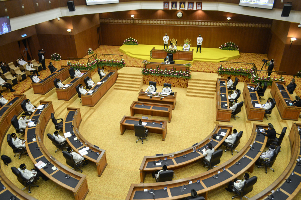 Raja of Perlis Tuanku Syed Sirajuddin Putra Jamalullail delivers his royal address at the 14th Perlis State Legislative Assembly, August 24, 2021. u00e2u20acu201d Bernama pic 
