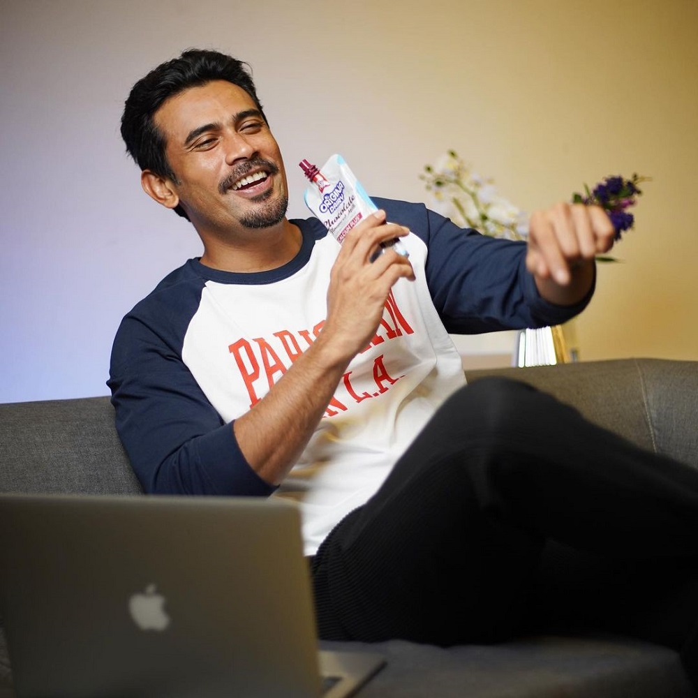 Remy Ishak will be tying the knot with Ezra Yusoff this Saturday after postponing it since May. u00e2u20acu2022 Picture via Instagram/Remy Ishak