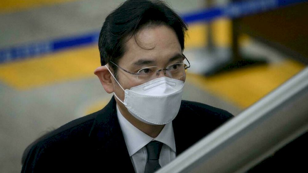 De facto Samsung group leader Lee Jae-yong will be released early on parole, South Koreau00e2u20acu2122s justice ministry has said. u00e2u20acu201d AFP pic