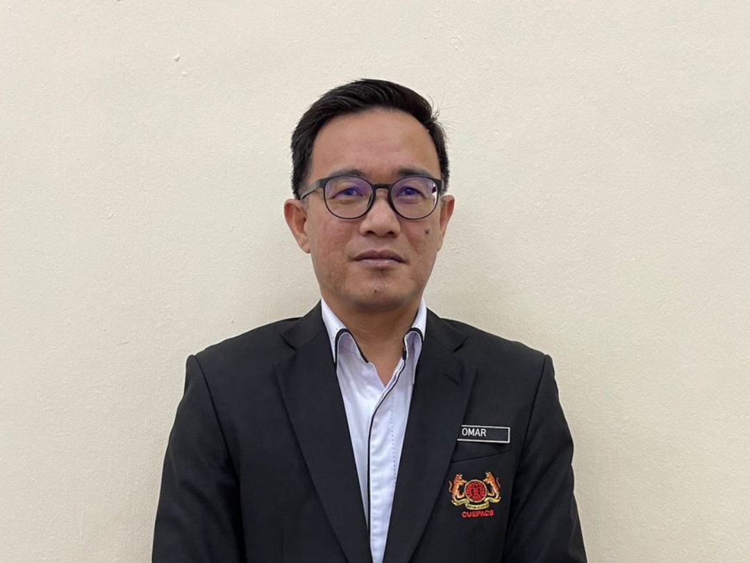 Cuepacs Sarawak chairman Omar Bahrein Unin agrees that face-to-face Teaching and Learning should be postponed to October due to the high number of Covid-19 positive cases reported daily. u00e2u20acu2022 Borneo Post pic