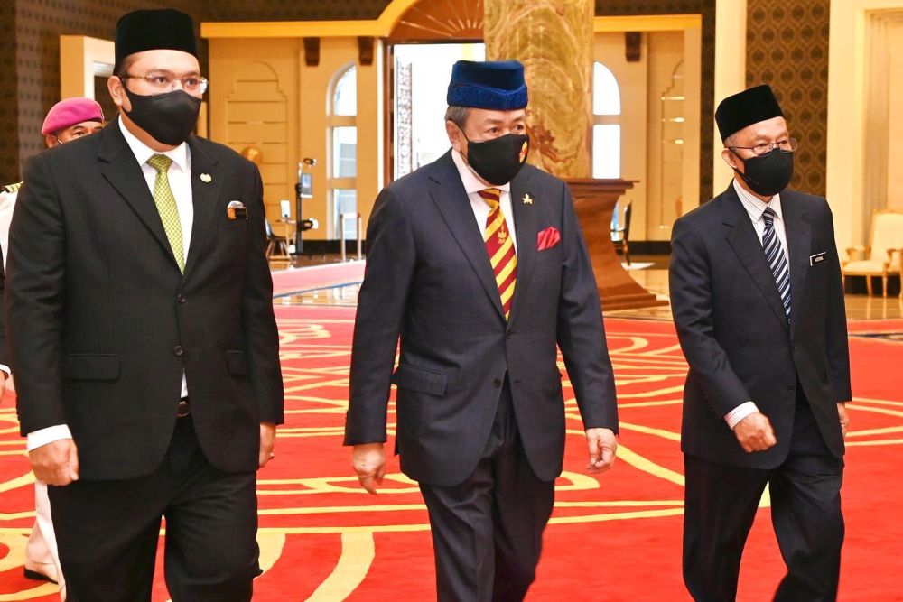 Sultan Sharafuddin Idris Shah (centre) arrives for a special meeting between Malay Rulers at Istana Negara, Kuala Lumpur August 21, 2021. u00e2u20acu2022 Picture via Facebook