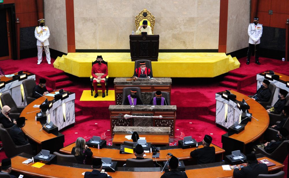 Sultan Sharafuddin Idris Shah speaks during the opening ceremony of the first meeting for the fourth-term of the 14th Selangor legislative assembly in Shah Alam August 23, 2021. u00e2u20acu2022 Bernama pic