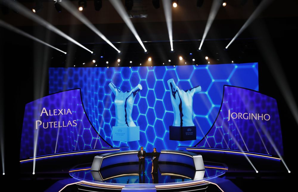 Barcelona's Alexia Putellas and Chelsea's Jorginho are awarded the Women's and Men's player of the year awards in Istanbul August 26, 2021. u00e2u20acu201d Reuters picnn