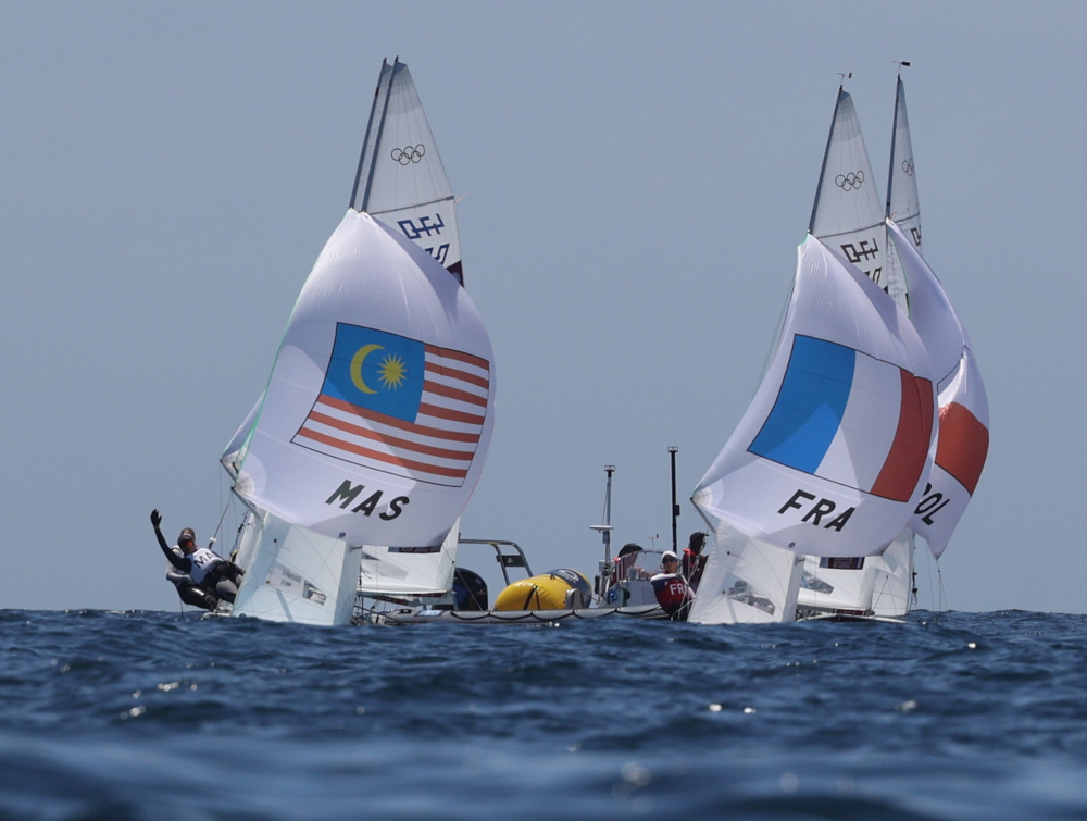 Nuraisyah Jamil and Juni Karimah Noor Jamali in action in the womenu00e2u20acu2122s International 470 event at the Enoshima Yacht Harbour, August 3, 2021. u00e2u20acu2022 Bernama pic 