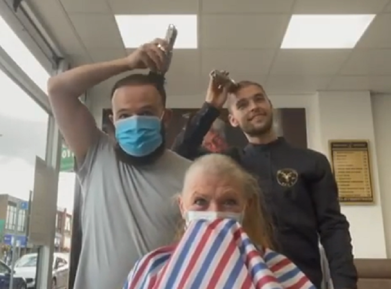 Barbers surprised a cancer patient by removing their hair to give moral support u00e2u20acu201d Picture via cazzy303 TikTok account