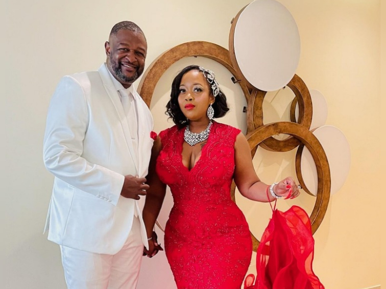 US couple Doug and Dedra Simmons decided to send an invoice to friends who failed to turn up at their wedding despite confirming their attendance earlier. u00e2u20acu201d Picture via Facebook/ Dedra Simmons