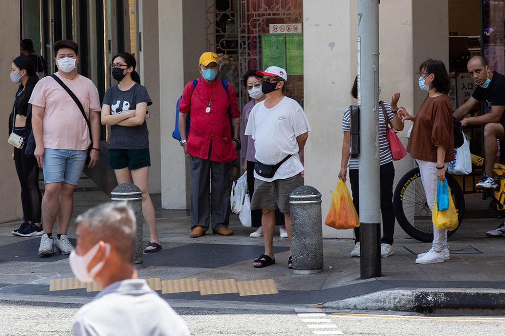 Singaporeu00e2u20acu2122s resident population declined by 1.4 per cent to 3.99 million in June 2021, down from 4.04 million a year ago. u00e2u20acu201d TODAY pic
