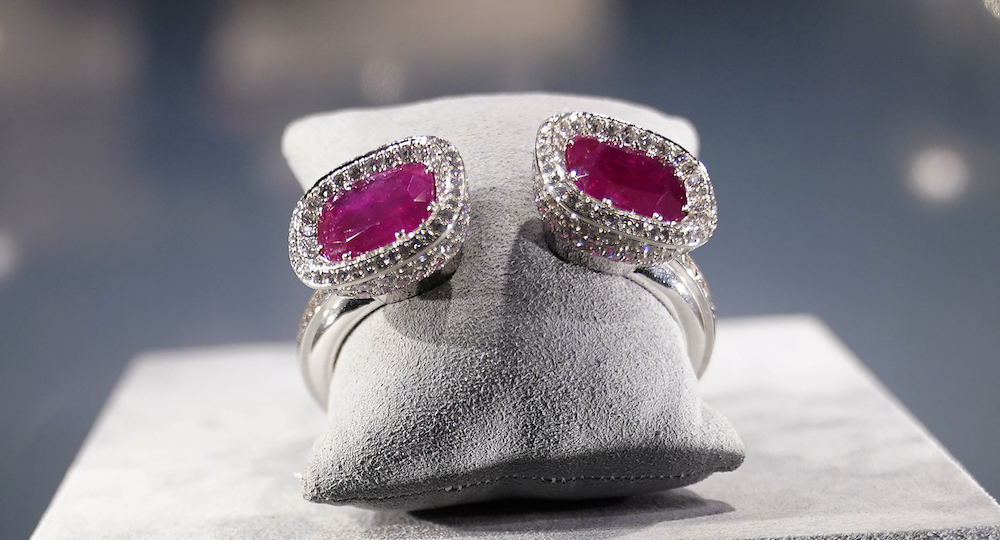 The former Duchess of Windsoru00e2u20acu2122s Art Deco ruby and diamond bangle, given by the former Duke of Windsor to his wife on their first wedding anniversary in 1938, is seen during a press preview September 28, 2021, at Christieu00e2u20acu2122s in New York. u00e2u20acu201d AFP pic