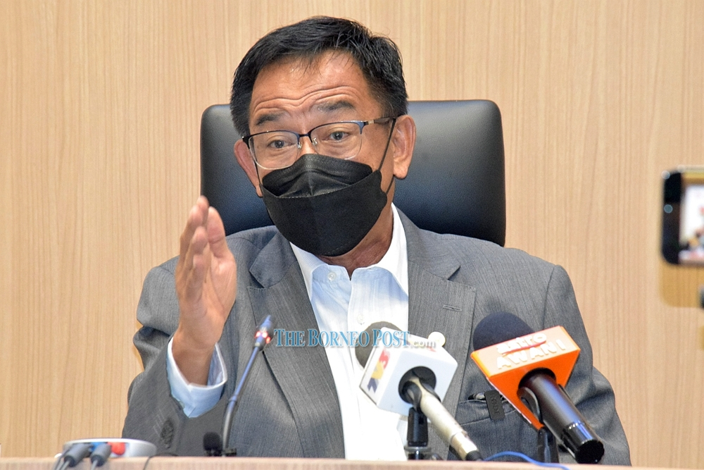 Sarawak Tourism, Arts and Culture Minister Datuk Abdul Karim Rahman Hamzah said these new political parties ought to learn from Umno, which had for years left the administration of the state to local parties. u00e2u20acu201d Borneo Post Online picnn