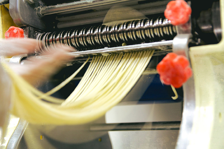 Making egg noodles by hand, with no 'kansui' (alkaline).