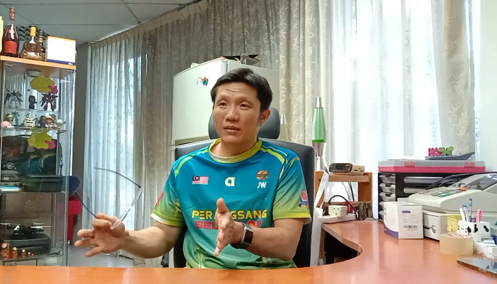 Jason Wong’s JWS Badminton Academy announced its reopening for one-to-one and group training session. — Picture via Sivaa Tangai Raju 