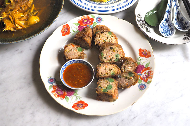 Hainanese meat roll uses the rarely seen pork caul fat