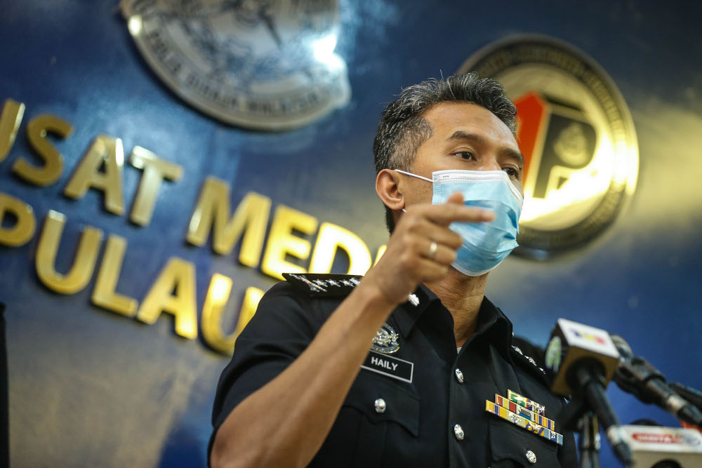 Penang police chief Datuk Mohd Shuhaily Mohd Zain speaks to the press about the standard operating procedure (SOP) during the phase 2 at Penang police contingent headquarters, September 14, 2021. u00e2u20acu201d Picture by Sayuti Zainudin