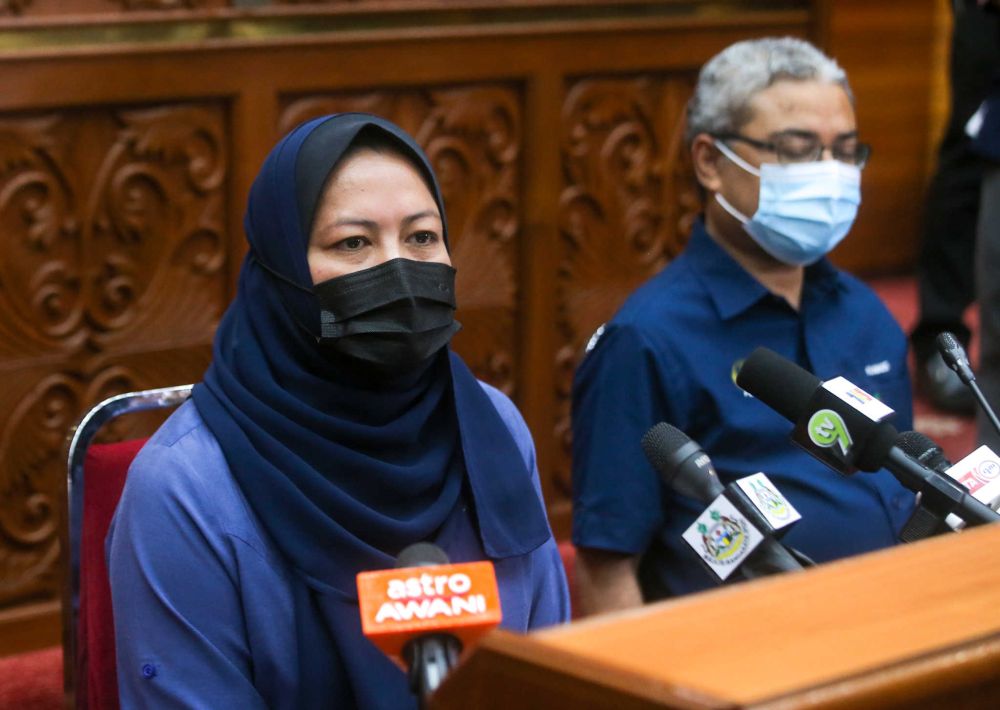 Perak Housing, Local Government and Tourism committee chairman Datuk Nolee Ashilin Mohammed Radzi speaks to the press at the Ipoh City Council building September 16, 2021. u00e2u20acu201d Picture by Farhan Najib