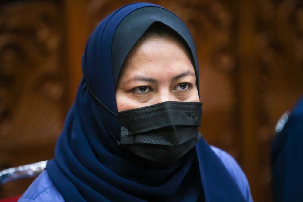 Perak Housing, Local Government and Tourism committee chairman Datuk Nolee Ashilin Mohammed Radzi speaks to the press at the Ipoh City Council building September 16, 2021. u00e2u20acu201d Picture by Farhan Najib
