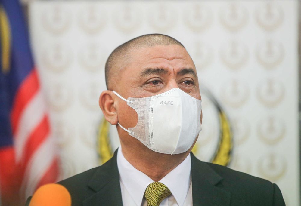 Perak Mentri Besar Datuk Saarani Mohamad addresses members of the press at the Perak Darul Ridzuan Building in Ipoh September 22, 2021. u00e2u20acu201d Picture by Farhan Najibnn