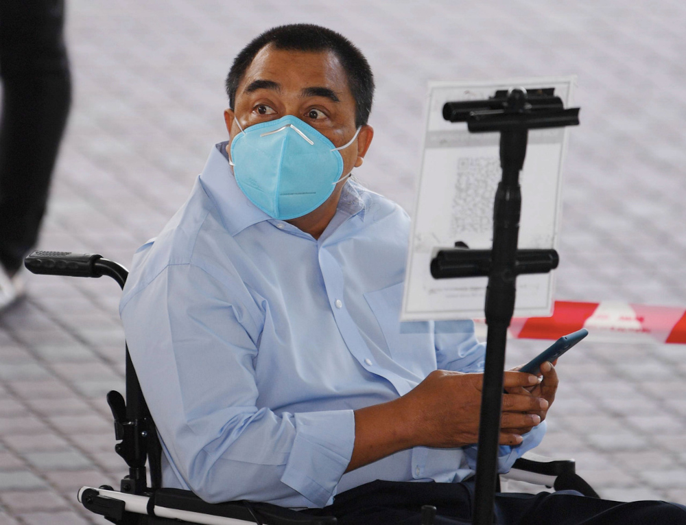 Big Blue Taxi Premium Services founder Datuk Shamsubahrin Ismail at the Shah Alam Sessions Court, September 7, 2021. u00e2u20acu201d Bernama pic 