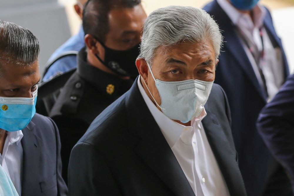 Datuk Seri Ahmad Zahid Hamidi arrives at the Kuala Lumpur High Court September 13, 2021. u00e2u20acu201d Picture by Yusof Mat Isa