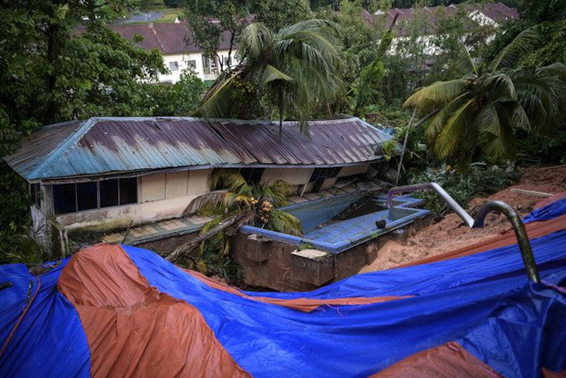 The police have received 26 reports related to safety and property damage from residents following the landslide incident at Jalan Kemensah Heights on September 17, 2021. u00e2u20acu201d Picture via Twitter/Bernama