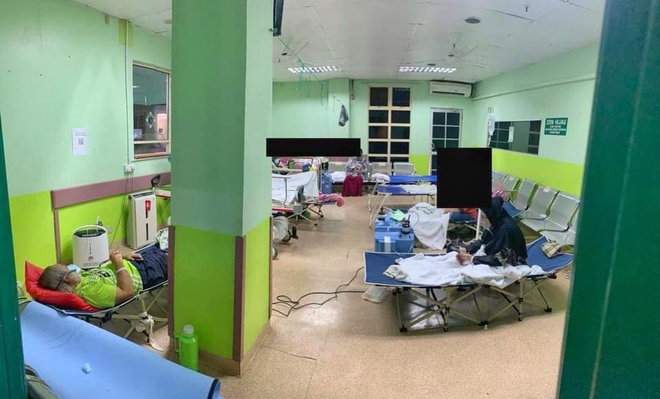 In Sandakan, the Duchess of Kent Hospital has had to repurpose its womenu00e2u20acu2122s ward as a Covid ward and bring in 30 new oxygen tanks from nearby district hospitals. u00e2u20acu201d Picture via Facebook
