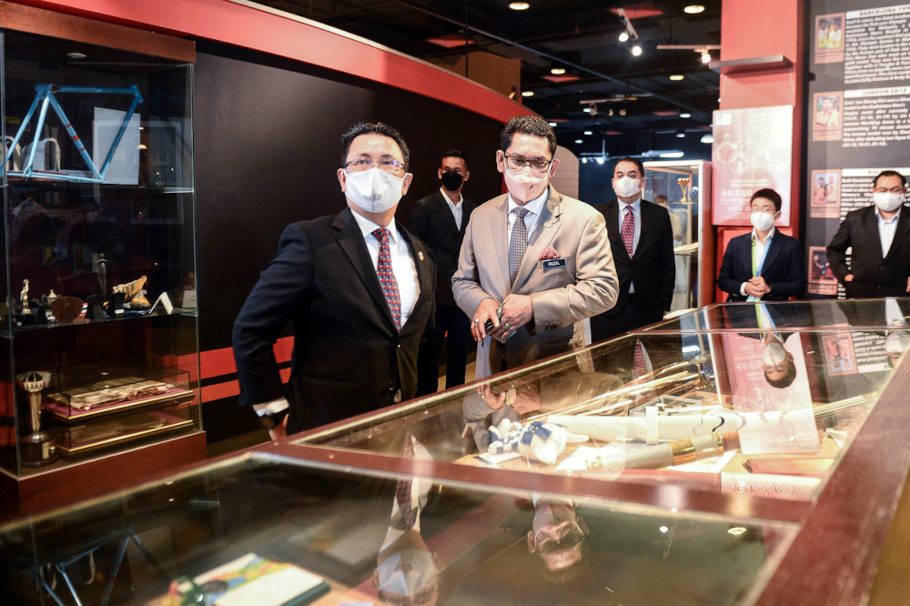 Youth and Sports Minister Datuk Seri Ahmad Faizal Azumu visits the OCM Hall of Fame and gallery, September 14, 2021. With him is OCM president Tan Sri Mohamad Norza Zakaria. u00e2u20acu201d Bernama pic 